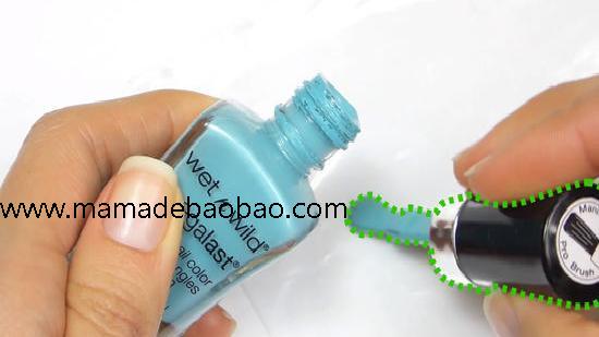 如何稀释变干的指甲油（快捷、短效的方法）