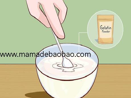 3种方法来不用蜂蜡制作润唇膏（制作简单的蜂蜜润唇膏）