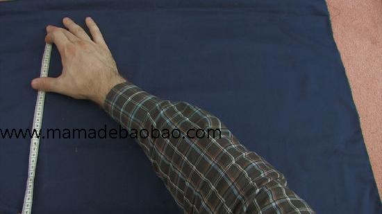 如何做一件斗篷: 8 步骤(斗篷主体)