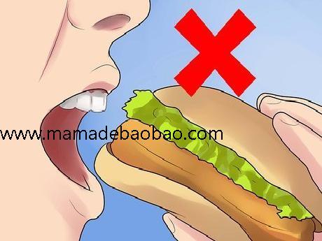 如何减大腿: 8 步骤(饮食,适合的运动)