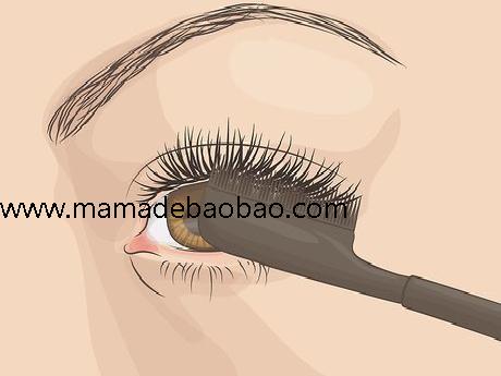 4种方法来不用睫毛夹让睫毛变得又卷又翘(用勺子)