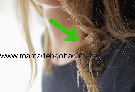 3种方法来用直板夹做出波浪卷发（重复做出卷发圈）