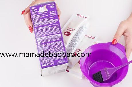 3种方法来洗掉头发上的黑色染发剂（使用除色剂）