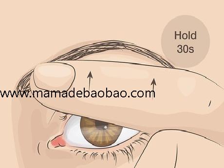 4种方法来不用睫毛夹让睫毛变得又卷又翘(用勺子)